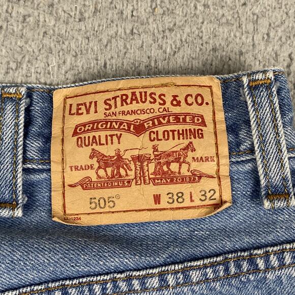 VTG Levi's regular Straight Fit Jeans Men's 38x32 Measured (36x28) Medium Wash - Picture 11 of 11